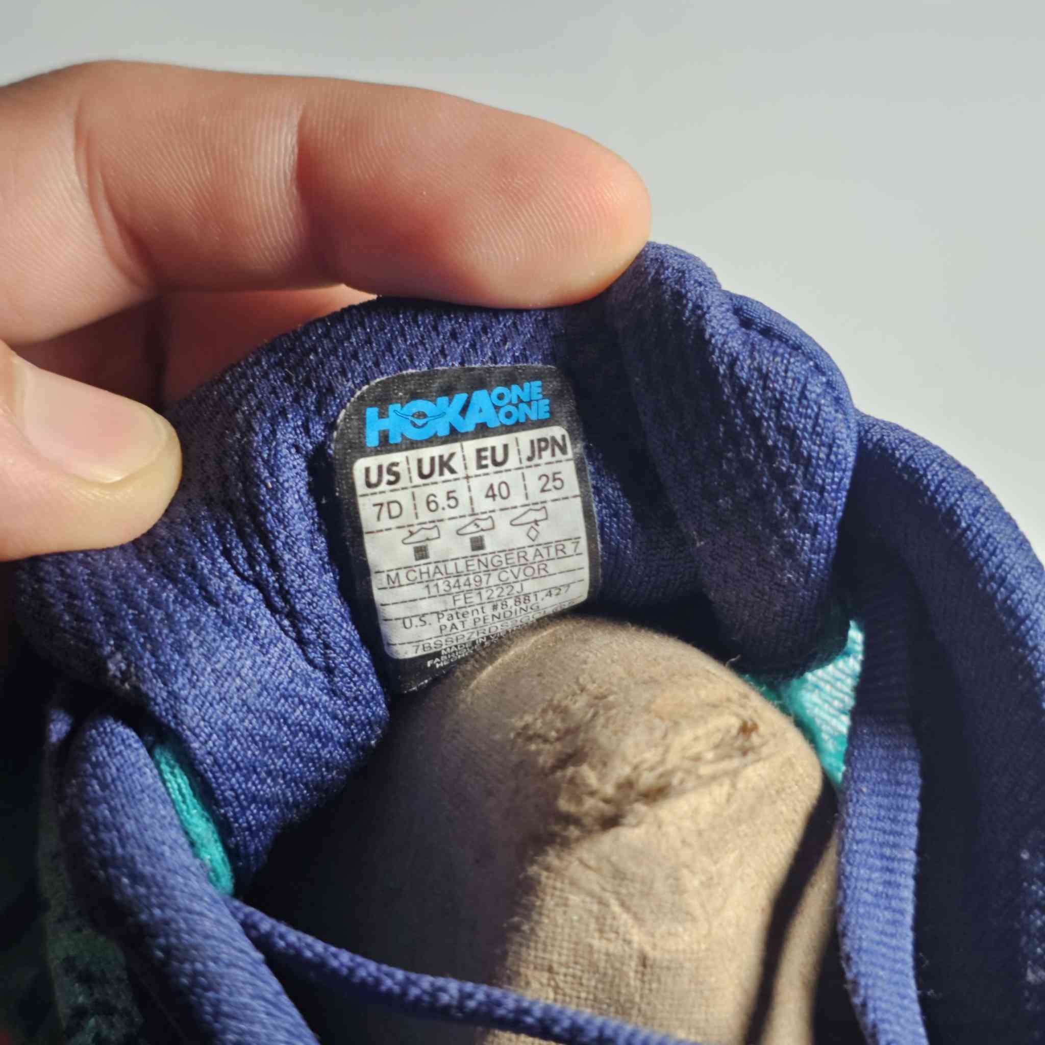 Hoka Challenger 7
متوفر هوكا قياس ٤٠ 
٢٥ cm


**إذا كنت صاحب هذا الإعلان وتريد حذفه لأي سبب، رجاءا أرسل رسالة إلى الدعم الفني**