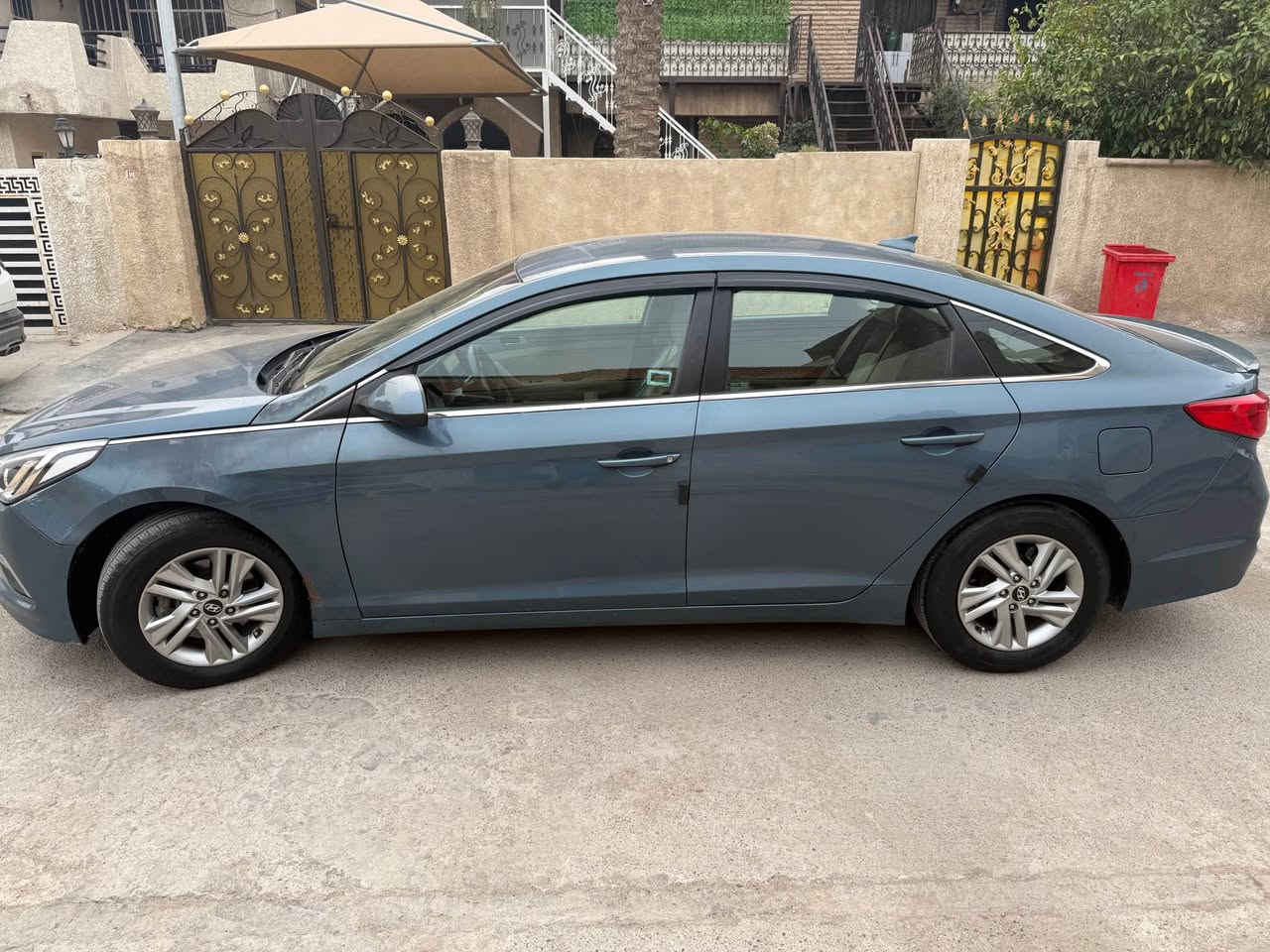 السلام عليكم 
سوناتا 2017 للبيع 
ماشيه 102 
رقم اربيل الجديد شرط التحويل 
حادث قطعه وحده من امريكا جاملغ امامي 
سياره جاهزه مناقصها شي 
السعر 122 وبيها مجال للشراي 
مكاني بغداد زيونه 
للاستفسار *********** بغداد, العراق
