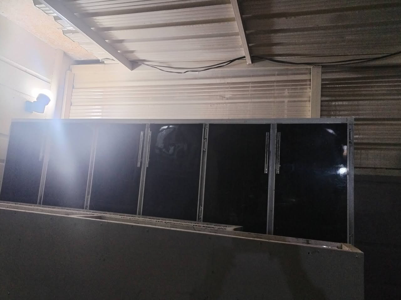 السلام عليكم...فاترينات رفوف المنيوم وزجاج عدد 7 مع ميز جام خانه عدد2 مع كاونتر عدد 2 نضيفات يصلح للاسواق وابمحلات للبيع للاستفسار الاتصال ***********
