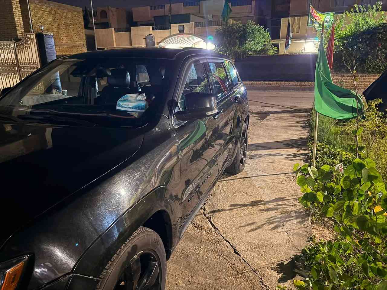 الموديل 2015.
المحرك : V6.  3.6L . 

المواصفات :
* رادار امامي مع مانع تصادم .
* تحذير الخروج عن المسار ⚠ . 
* تحذير النقطة عمياء ⚠ .
* شاشات خلفية . 
* ويل قياس 20 انج .
* سقف بانوراما . 
* شاشه كبيرة 8.4 انج . 
* نظام الخرائط (GPS) .. 
* ستيرن كهربائي . 
* المصابيح الأمامية زنون .
* كشافات الضباب زنون .     
* تشغيل عن بعد .
* صندوق كهربائي .
* مقصورة الركاب من الجلد الفاخر .
* حفظ وضعيات الجلوس (ميموري) . 
* المقاعد الأمامية كهربائية .
* المقاعد الأمامية تبريد وتدفئة .
* المقاعد الخلفية تدفئة .
* مشغل اقراص CD/DVD . 
* سستم صوت هارمون كوردون . 
* حساسات أمامية
* حساسات خلفية . 
* كاميرا خلفية .
* تدفئة ستيرن . 
* بخاخ ماء على المصابيح الامامي.
* المرايا الجانبية قابلة للطي .
* مرايا متحسسه للضوء العالي . 
* مانع تصادم خلفي .
* مقود السائق من الخشب . 
* بلوتوث تلفون . 
* محدد سرعة . 
* نظام التشغيل والاطفاء الاوتوماتيكي ( Auto Start System ) .
* نظام بريك اوتماتيكي ( Auto Break System ) .وبعد بيها 
كشنات تدفئه تبريد 
كشنات مساج 
ستيرن متحرك مع البصمه
كشن متحرك من البصمه
العنوان /كوت *********** السعر 230
