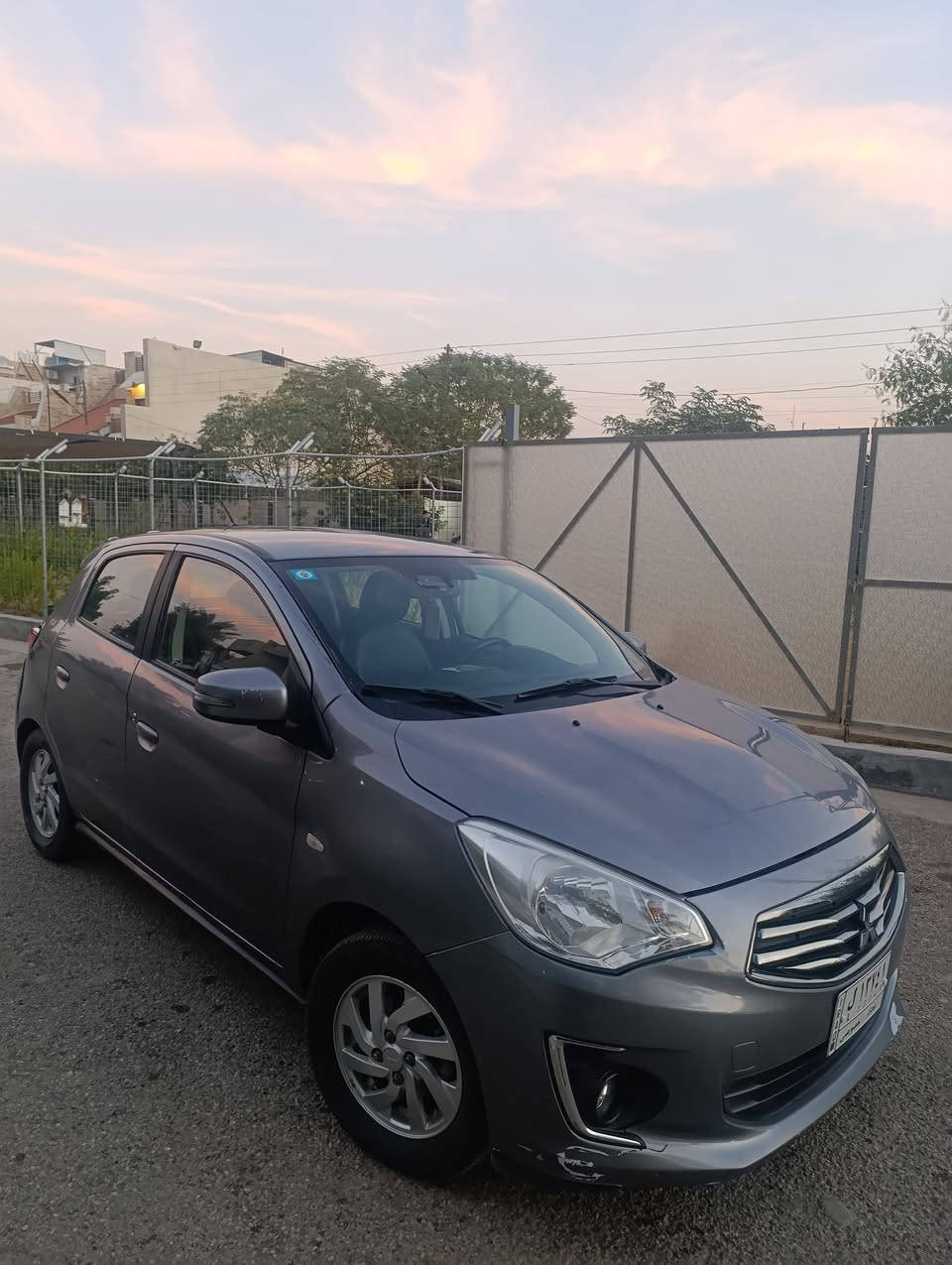 السلام عليكم 
 ميراج للبيع او مراوس 
موديل 2021
 فول مواصفات عدا الفتحة SE أعلى فئة
بصمة 
تبريد لمس 
تدفئة كراسي
كشنات جلد ومخمل
 نظام أيكو وسبورت
بصمة ابواب + بصمة جنطة 
تحكمات ستيرن + وضعيات قيادة
محرك 3 1200سلندر اقتصادية 
ماشية 23 الف مايل 
صبغها 3 قطع  
السعر 78 وبيها مجال 
رقم الهاتف
***********
