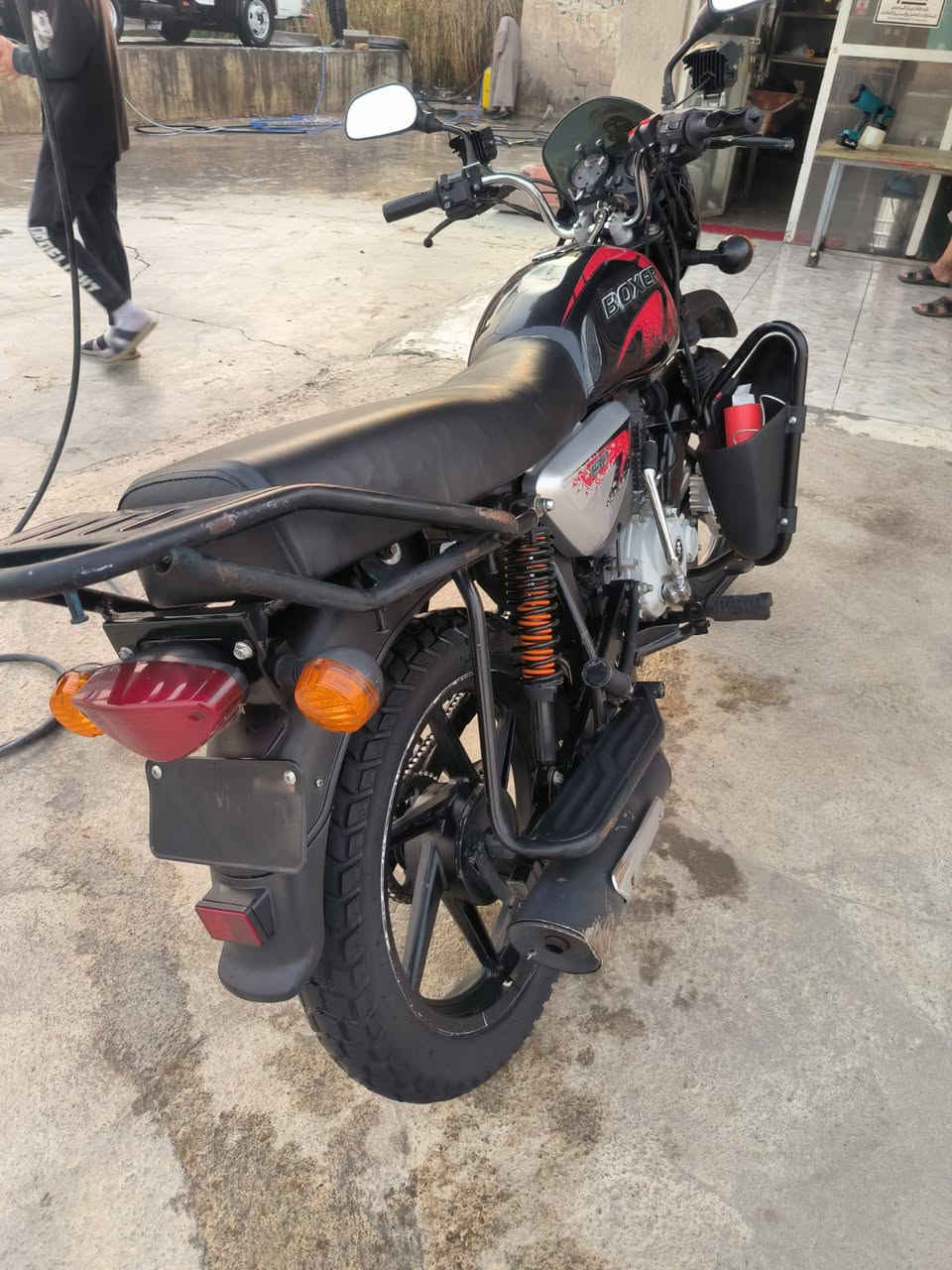 للبيع بوكسر موديل 2023
دراجة جديدة شوفت عينكم 
نضافة فول
مكفولة من كلشي 
مرقمة بغداد رقم انگليزي 
مكاني بغداد الامين الثانية 
سعر ٢٦٠٠ وبيهة مجال 
***********
