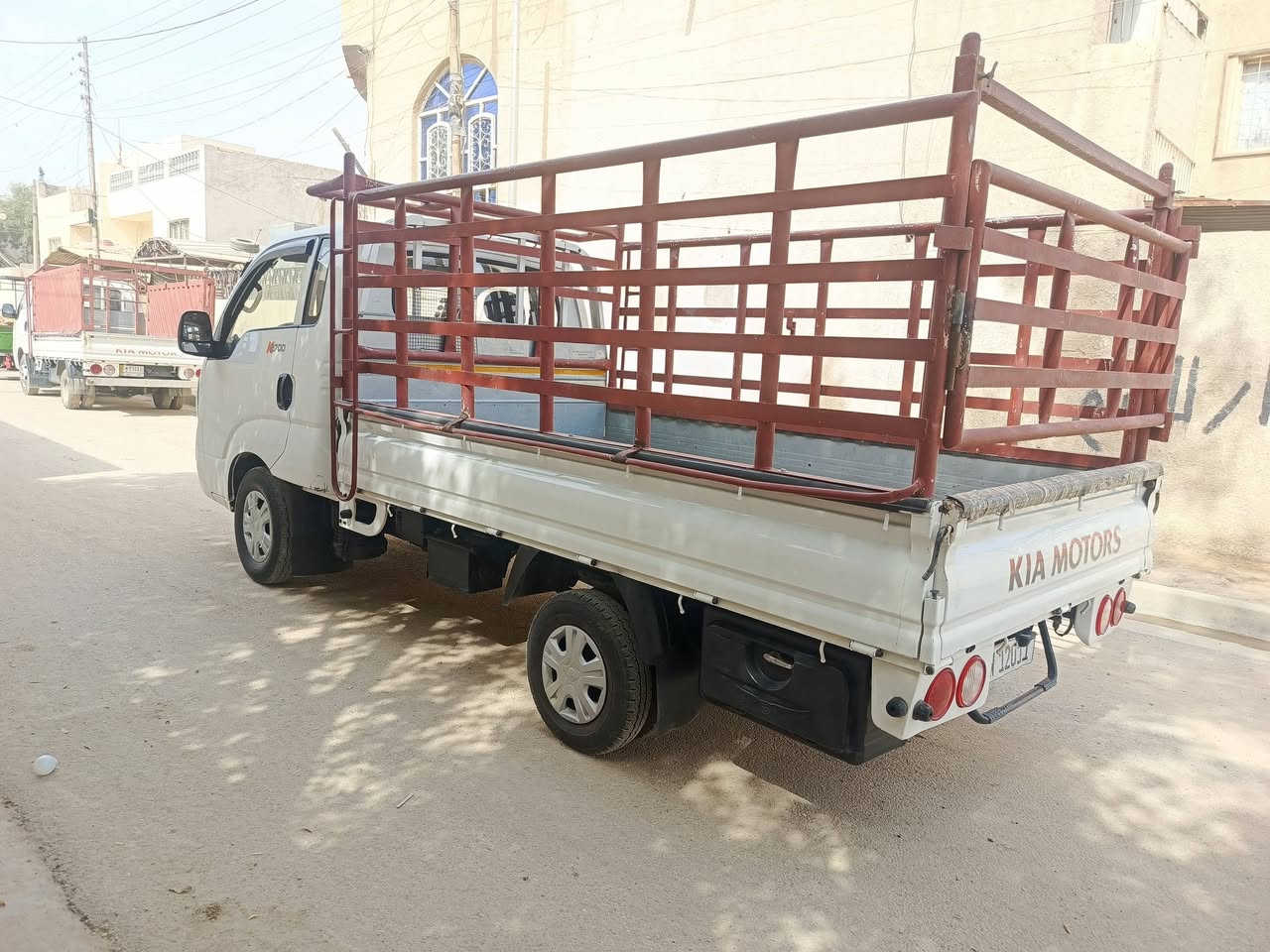 سلام عليكم سيارة كيه رقم بغداد بسمي مكفوله كفاله عامه عدة بارد بربع موضح بصورة المكان بغداد الرشاد *********** ملاحضه سيارة بدون محجر السعر 114 وبيهة مجال
