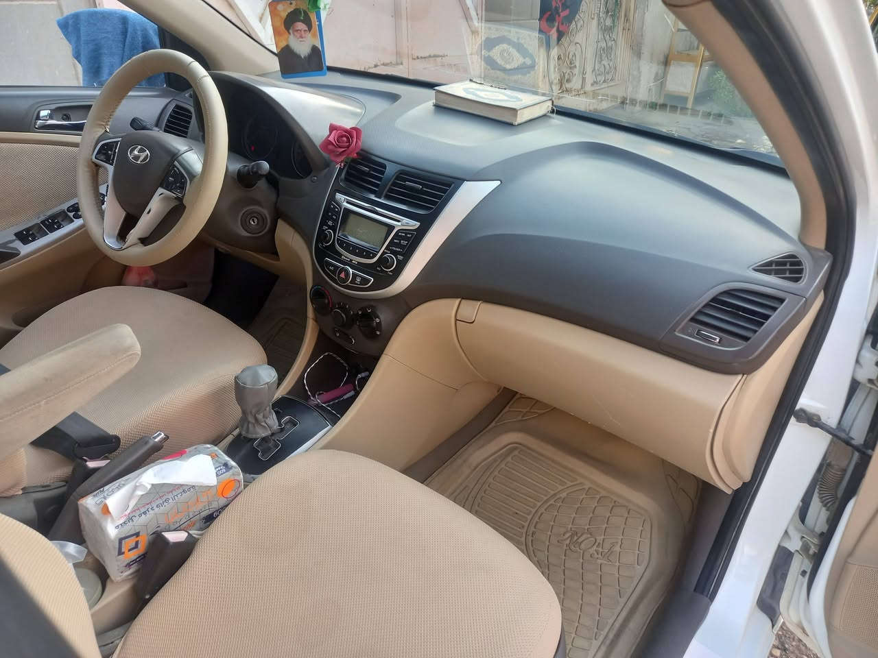 هونداي اكسنت 
موديل ٢٠١٢ خليجي 
هز ورقم جديد
محرك ١٦٠٠ قطرتين 
التواصل ***********
السعر ١٠٥ بيه مجال
العنوان /واسط
