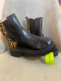 إكسسوارات شخصية • توصيل • واتساب