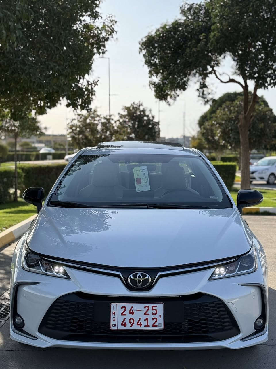 كرولا 2025 شركة ساز ضمان ٣ سنوات
السيارة فول مواصفات سلايد . شحن وايرلس.بصمة . كشنات كهرباءي ، شاشة ديجتال ، وباقي المواصفات معروفة
 قبل اسبوعين ماخذها زيرو من شركة ساز اربيل 
هسه ماشية الف  كيلو متر فقط
السيارة مكفول من كلشي بحالة الوكالة بعدها 
بيها ضمان شركة ٣ سنوات وتبديل دهن وفلتر مجاني 
السعر ١٩٢ ورقة
مكان السيارة اربيل 
***********
