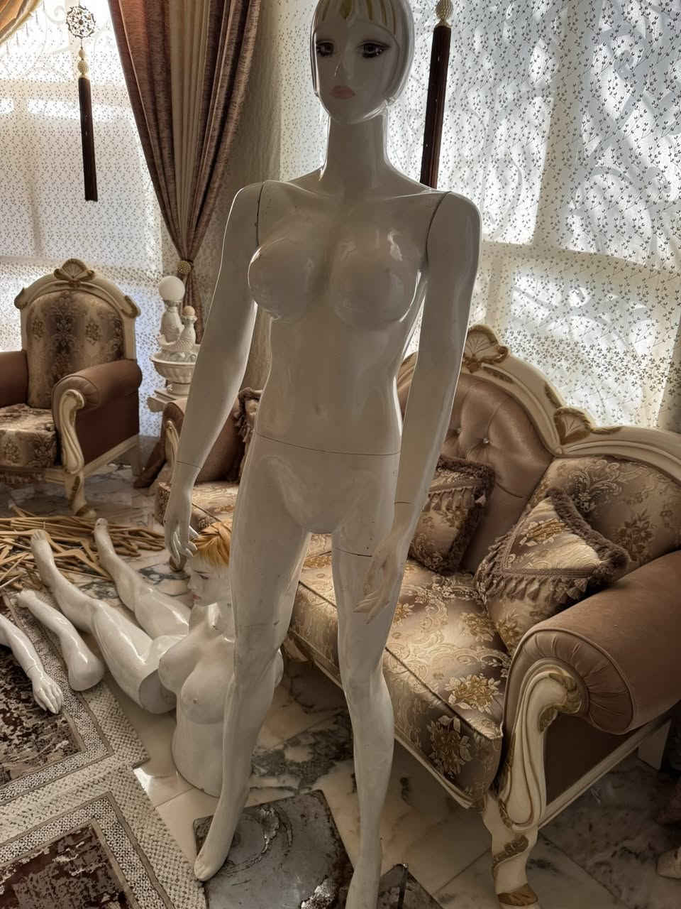 بضاعه جديده للبيع بسعر الجمله مناسب
فقط بضاعه وملكانات عدد ٢
*********** واتساب
