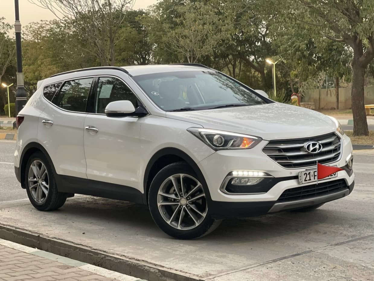 بسم  الله 
للبيع فقط
سنتافي  خليجي
موديل ٢٠١٨
ماشيه ٨٦ الف كيلو
سعره ١٨٥ وبي مجال بسيط
كلين تايتل السياره مكفوله من الداعاميه لدعاميه
فحص سونار كامل بالصور موجود شوف كل الصور واتصل وتدلل 

محرك ٢٤٠٠ دوش المرغوب شرط ما مفتوح بدون صرف او بخار  او تنقيص شرط الفحص
سبع ٧ راكب
كشن السايق كهربائي
ABS بلادي
تبريد مركزي كل المقاعد
المرايات شفط اشاير بالمري
كشنات مغلف دوشمة درجه اولى 
تبريد تدفئة كله كامل شغال ثلج
كير محرك مكفول من كل النواحي
ويل ١٨ زوج تايرات جديد
حساس امامي وخلفي  ٤ اتجاهات
يدات نيل بلادي
نقه فقط البصمه والفتحه
السياره مال بيت شرط بريحة الشركة جديده نقص ربع مابي مصرف
رقم سليمانيه مجدد لحد ٢٠٢٨
مكانه بكفري 
باسمي السياره 
فقط اتصال 
***********
