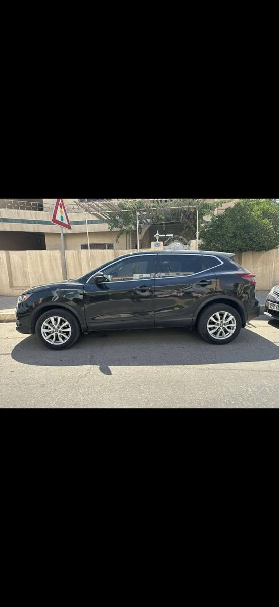 نيسان رؤك ٤ پستن ٦ پارچه صبوغه له گه ل يه ك بست صقفي سارده كوته موديل ٢٠٢١ مواصفات SV نرخ ١٢٦ وره قه ***********
