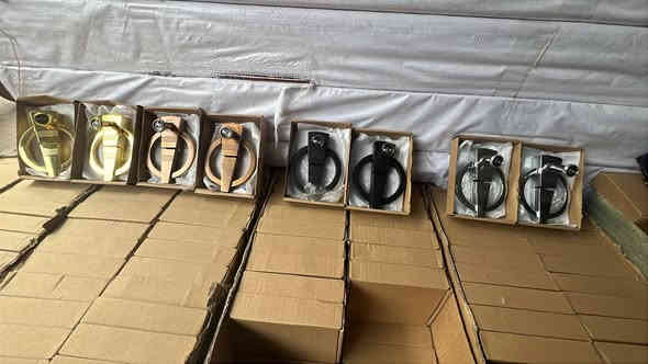 السلام عليكم يوجد لدينا حداد ابوك شبابيك شغل درجه اولى اسعار مناسبه المكان بغداد تاجي  ***********/***********) ***********اي استفسار مراسله واتساب
