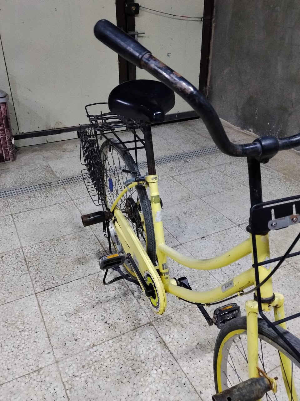 سلام عليكم بيسكل للبيع نضيف السعر خاص


**إذا كنت صاحب هذا الإعلان وتريد حذفه لأي سبب، رجاءا أرسل رسالة إلى الدعم الفني**
