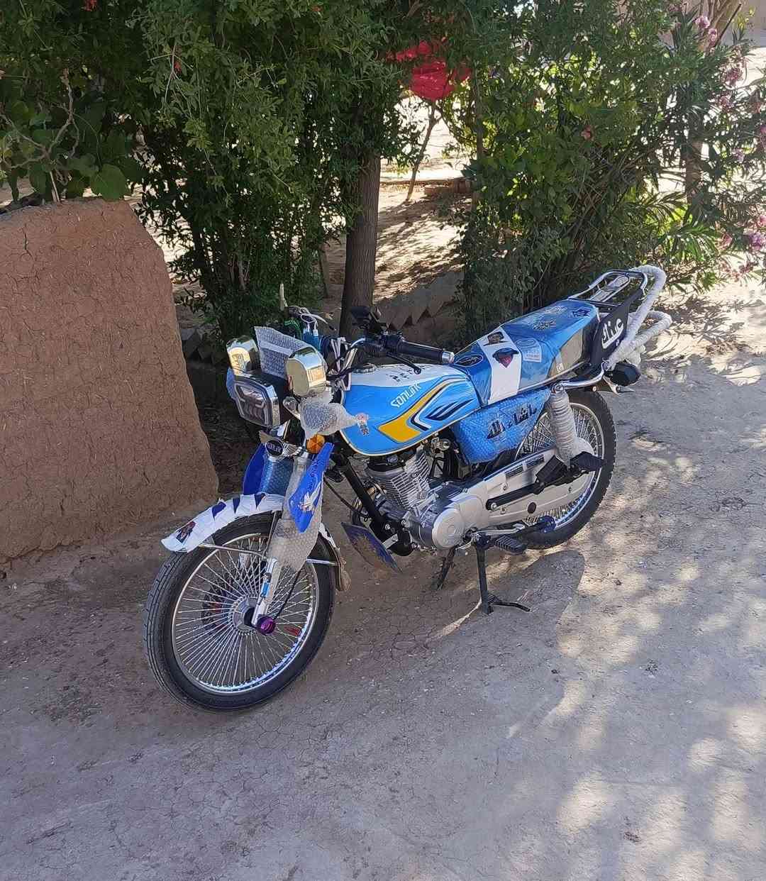 سلام عليكم 
دراجه 
للبيع 
موديل 2025💙
بعده صفر شخط ما بيه 
نطيه شرط من كلشي صار 2 شهر 
من طالعه وكيل
منفيس ويه 
معدل فوال نشاط واحد علا واحد 
سعر 800قفل نهايته


**إذا كنت صاحب هذا الإعلان وتريد حذفه لأي سبب، رجاءا أرسل رسالة إلى الدعم الفني**