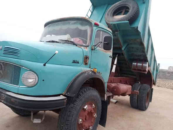 قلاب مايلر موديل 80 بلادي محرك مكفول كير مكفول تخم تاير سيارة جاهزة للعمل تحويل ثاني  يوم السعر 48 مليون وبيها مجال للشراي
وللتفاصيل أكثر اتصل على الرقم 
***********
