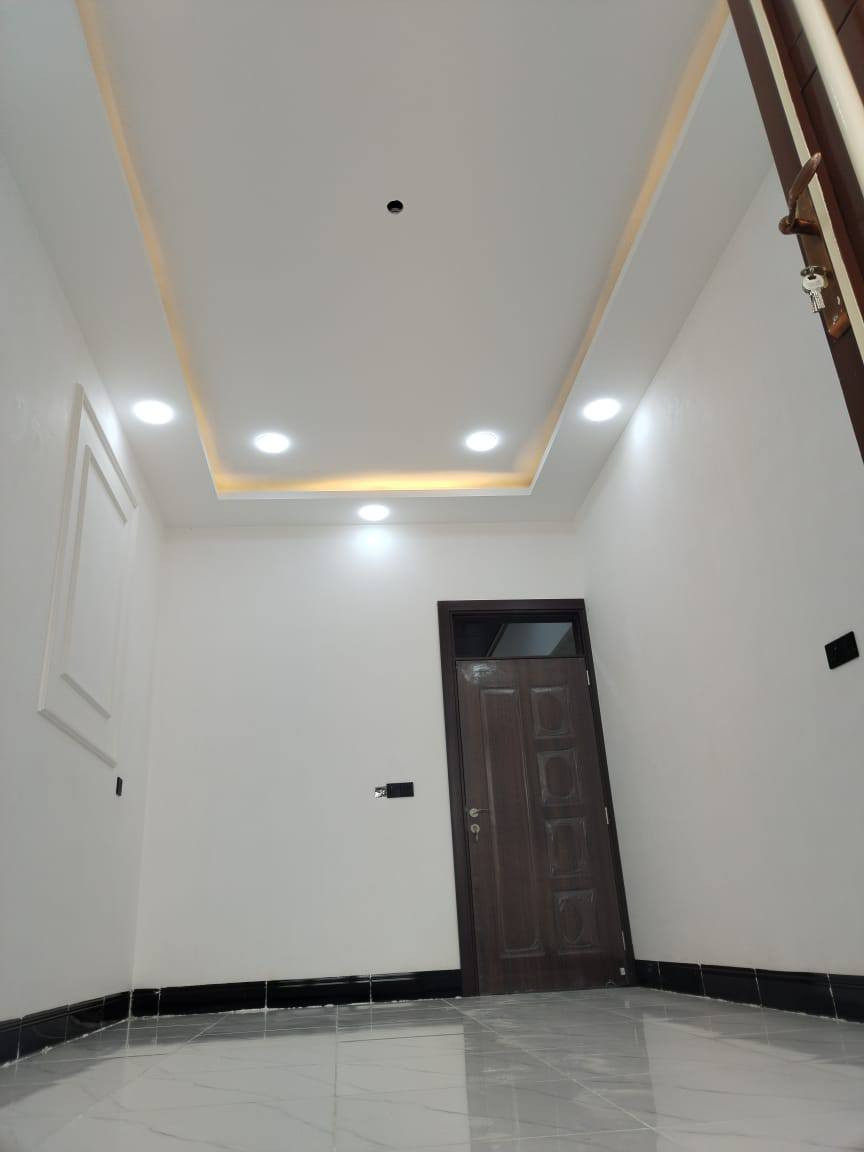 بيت زيرو للبيع في حي سومر🏘️

مساحة  100متر💥

جبهة 5💥
🕌قرب. ع جامع  مكه المكرمه💥

1️⃣الطابق الاول استقبال ومطبخ وصالة وحمامات وغرفة نوم 
2️⃣والطابق الثاني غرفة نوم  2💥
سند طابو سكني باسم صاحبه 
ملك صرف تحويل شرط  💥
تگدر تتواصل مع الارقام او علواتساب

📶 ***********

📞 ***********

موقع مكتبنا @الصالحين للعقار 2 سوق سومر تقاطع الثاني
