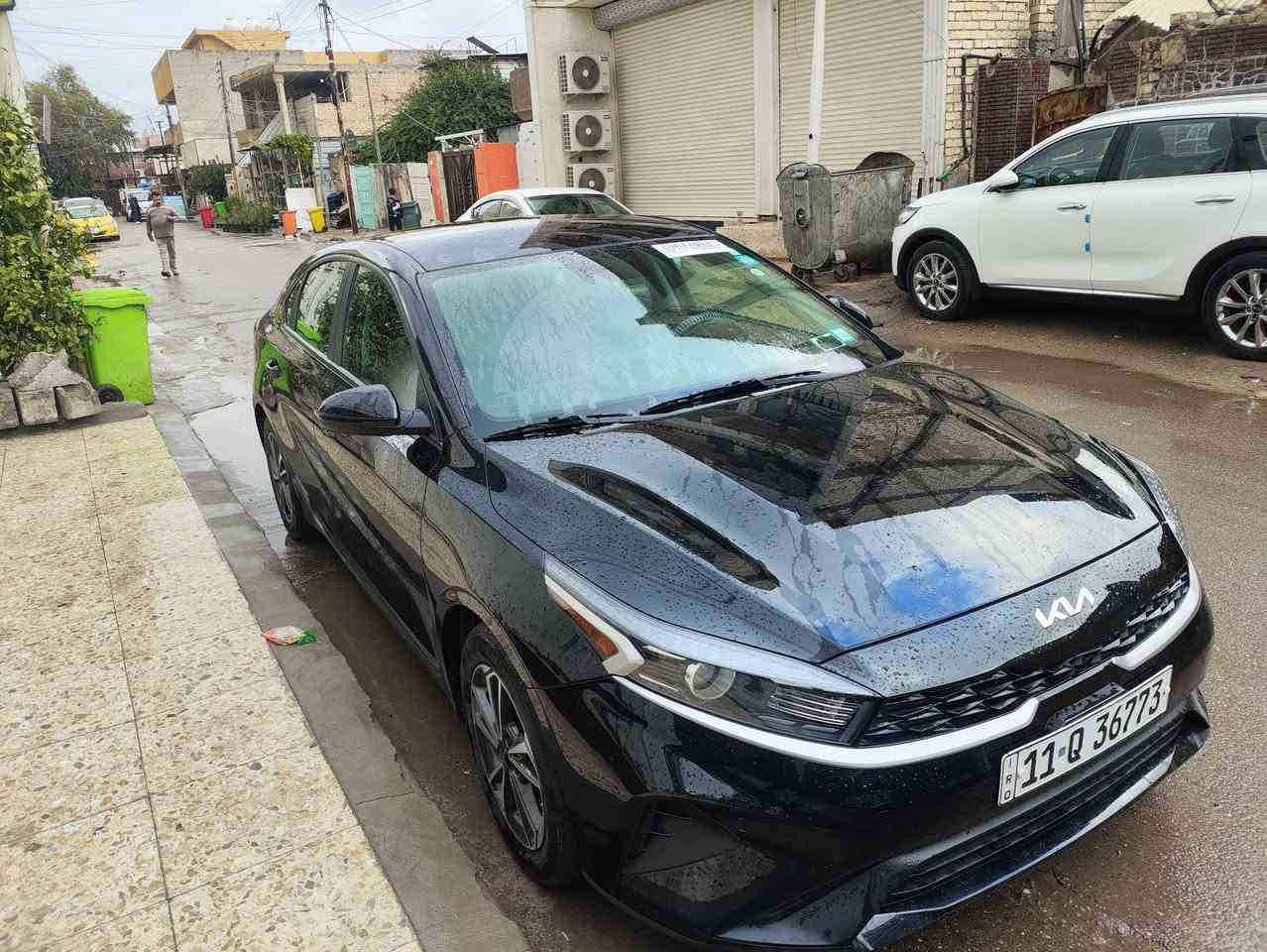 السلام عليكم فورتي موديل 2023 ماشيه 22 ميل سيارة كلين رقم وهزة جديدة تحويل ثاني يوم سيارة جديدة ما ناقصها شي
مواصفات السيارة
مكينه 2000 دوش المرغوب
شاشة وكامرة 
تحكم ستيرين جهتين 
درايف مود وضعيات قيادة
تربريد وتدفئه فول الفول 
مثبت سرعة ومانع انزلاق
ومواصفات الباقه معروفه 
مكان السيارة بغداد
***********
