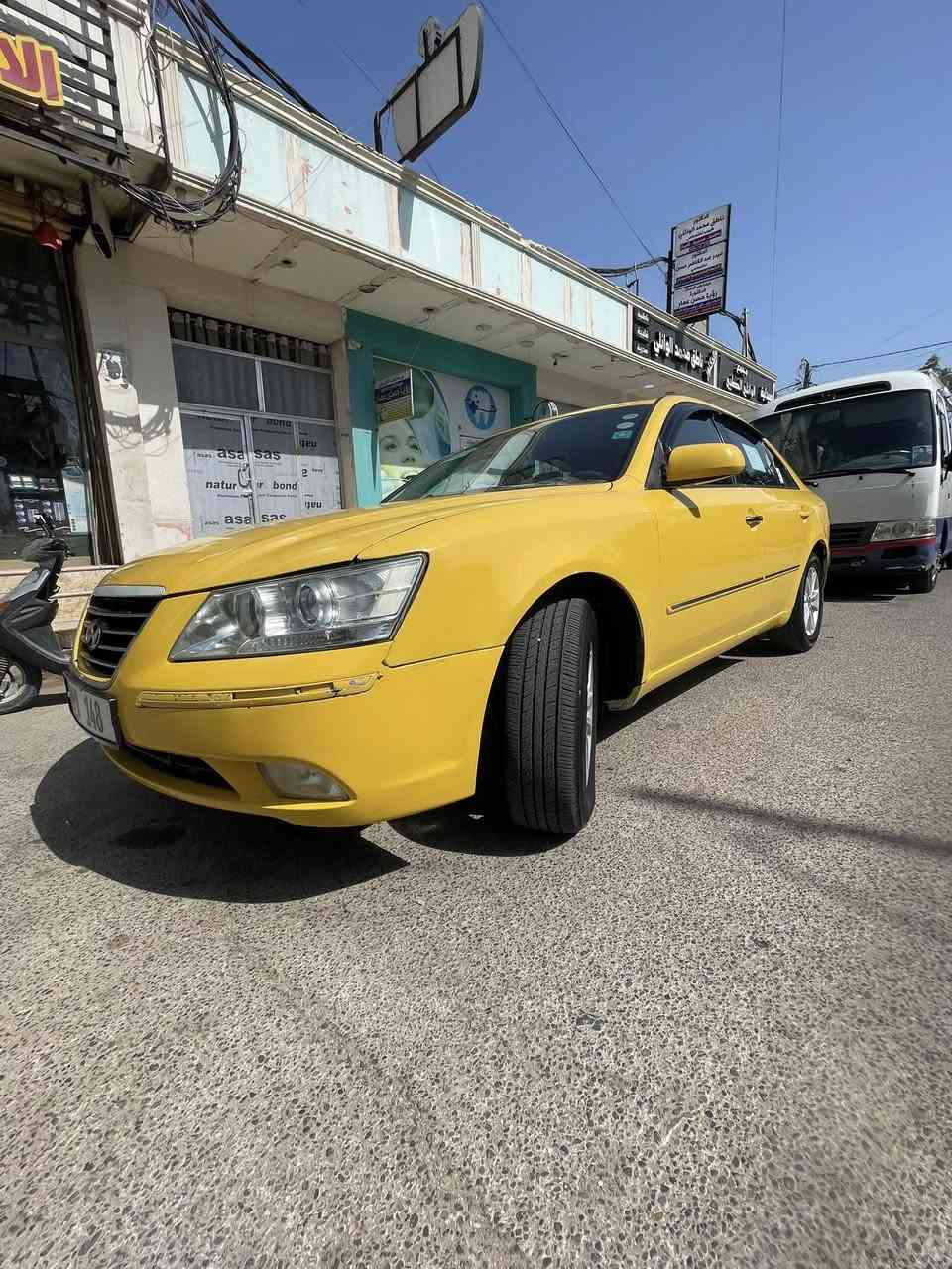 يالله السلام عليكم للبيع سوناتا موديل 2009 خليجي كفاله بيها بارد شي بصيط بالبنيد وشويه من الجاملغ رقم نجف مصفره هيئه وغرامات سنويه ل 30 سعرها 105 وبيها مجال حداديه كير مكينا مكفولات خطها رميثه نجف حجم المحرك 2400 تبريد ثلج لاتنقص ولا تبخر السياره خير من الله ***********
