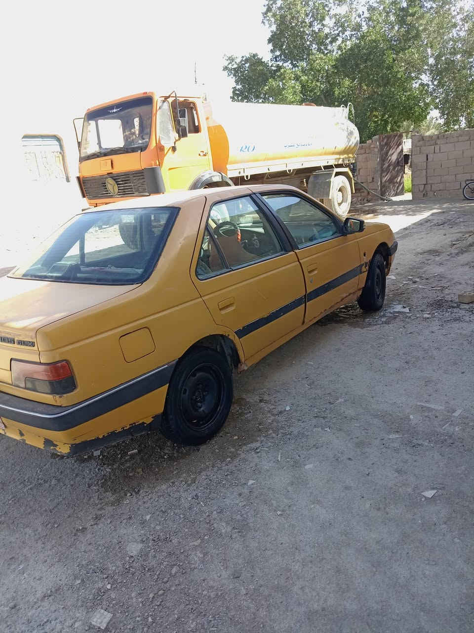 سلام عليكم بيجو موديل 2012 محرك كير شرط سياره مكفوله جاهزه رقم نجف مكان السماوه  سوير سعر 21بيه مجال شراي هذا رقمي *********** بل خدمه مراس عادي
