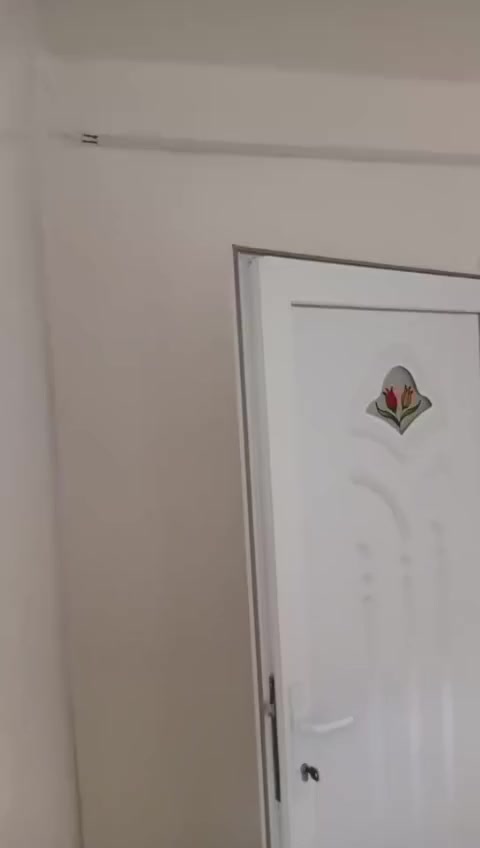 السعر 20 مليون 
بيت للبيع في ملك شاه 
مقابل كراج بغداد 
بيت دور حكومي 
غرفة وحده 
استقبال 
هول 
مطبخ 
صيحات 
مخزن 
حديقه جبيره 
200 متر 
للتواصل ***********
