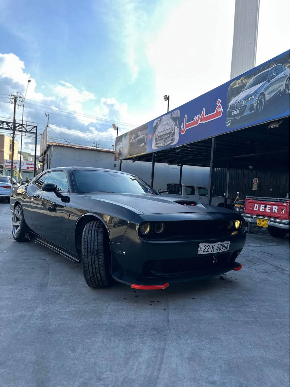 جالنجر 2017 
كير و مكينه بشرتن 
رقم و سنوي و هزه جديده 
دوو قطعه و نيف صبغن كارته ك سقفي دايه 
سياره باقزه بي مصرفه 
سعر 132 و بجك مجال 
*********** زاخو, دهوك
