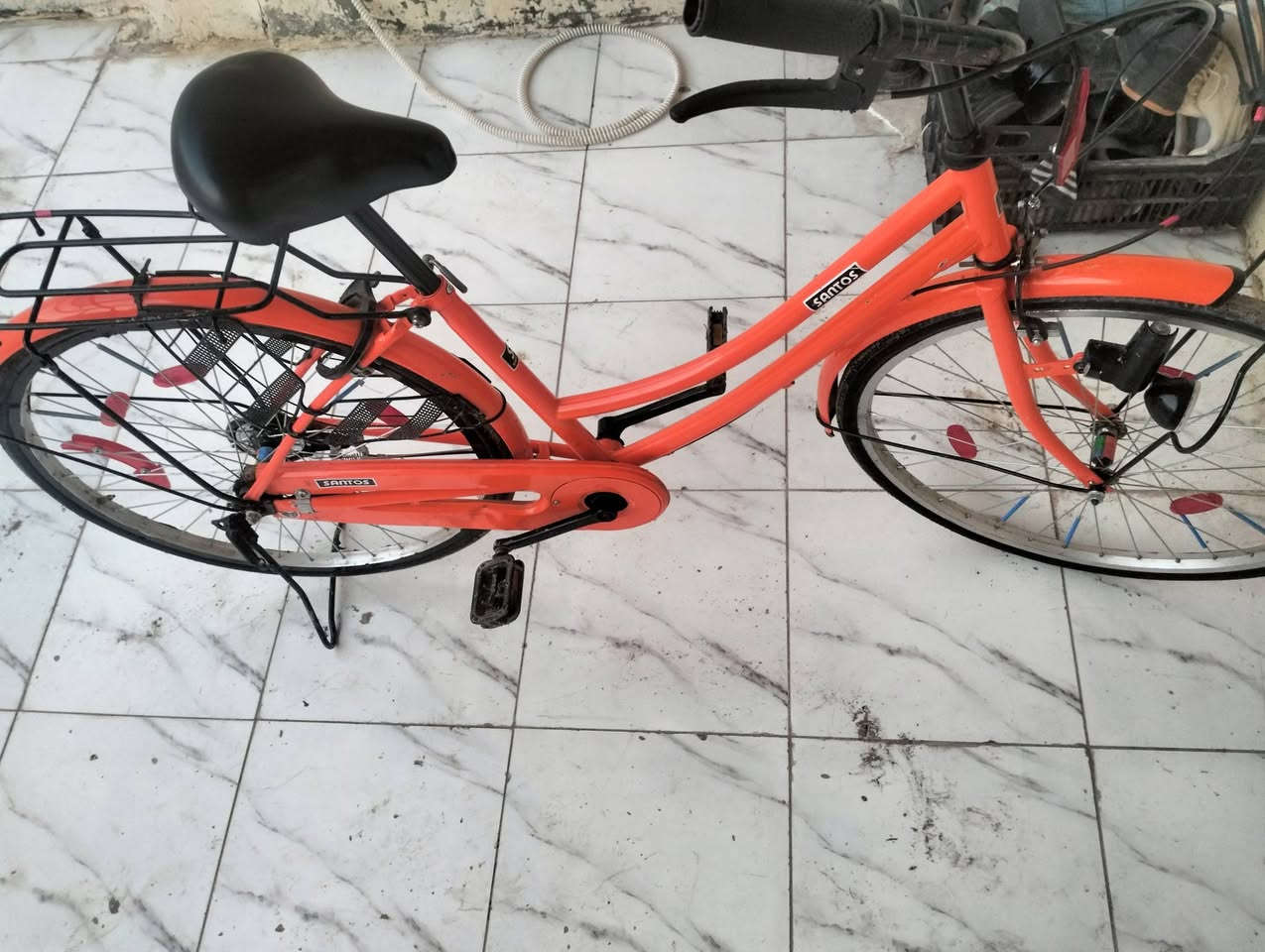 بيسكل للبيع حجم 26سانتوس كامله غراضه بريك وره وقدام كامل قلوب ثلجي شغال ياباني البيسكل السعر 120 بي مجال قليل *********** مكاني ناصريه مركز
