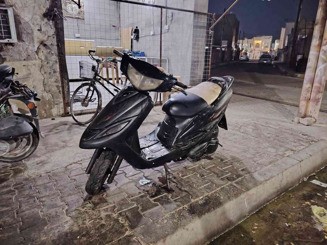 بسم الله الرحمن الرحيم
دراجه ياماها بومه
جاهزه صلف هندر شغاله مكينه ناعمه  شرط لا تبخير ولا تنقيص تايرات جدد كابريتر جديده بيها فقط صوت ب الكعكه مال الصالنصه خفيف
صدرها حلو ميطركع للبيع او مراوس مكاني الرمادي شارع الملعب
السعر 300 وبيها مجال قليل 
للتواصل ***********
