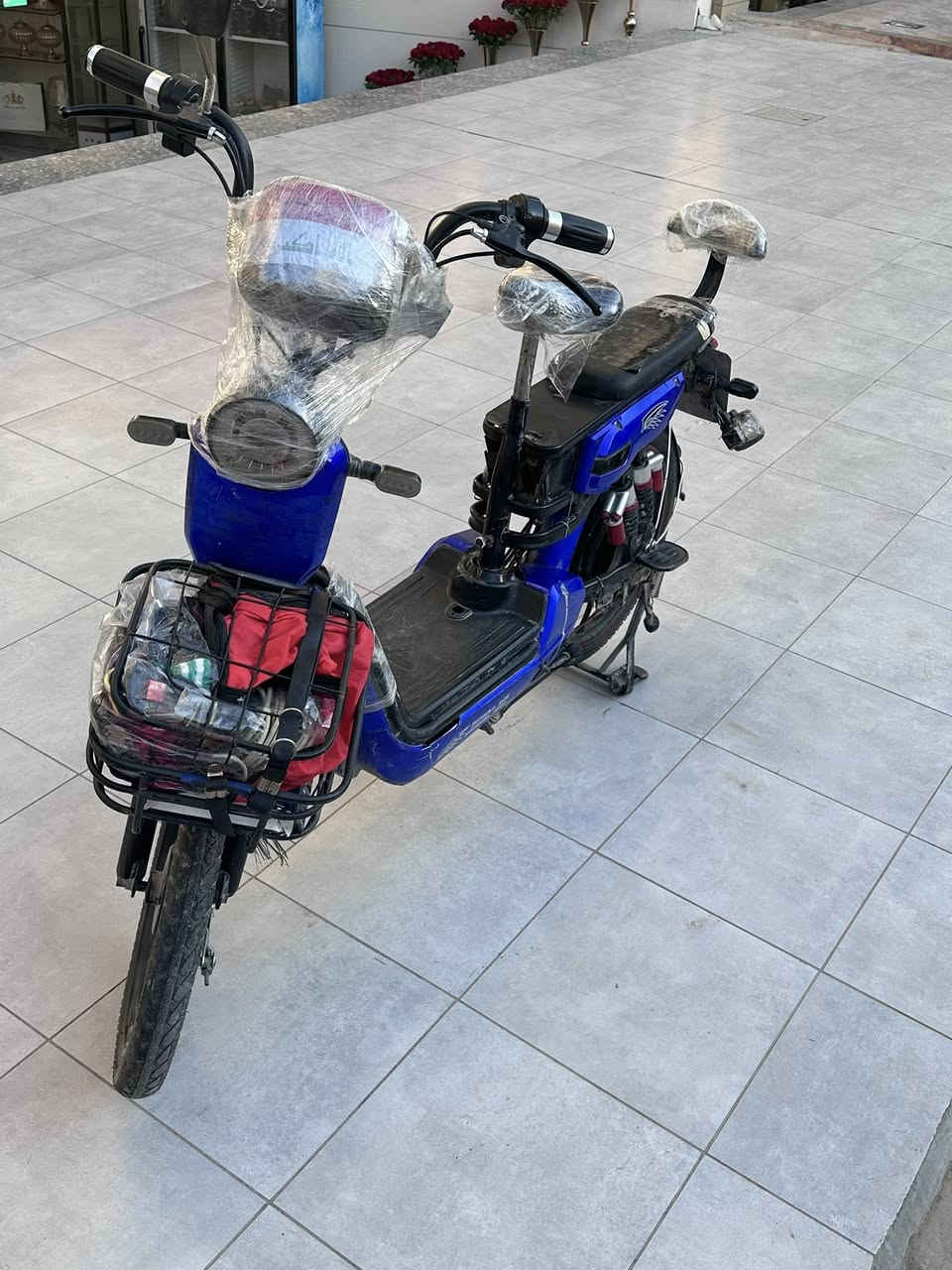 ماطور شحن للبيع
ماطور نضيف كلش 

فقط شاشه مالته متوقفه 

شغال يمشي سرعة 65 /70  

شركته معروفه 

بطاريه سليمه عقل سليم مابي اي نقوصات فقط فير شاشه

السعر 250 وبي مجال


**إذا كنت صاحب هذا الإعلان وتريد حذفه لأي سبب، رجاءا أرسل رسالة إلى الدعم الفني**