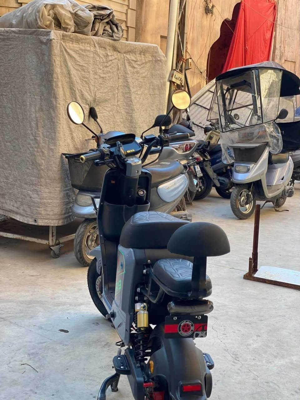 ماطور R9 سلام عليكم 
موديل السنه 2026
بطاريات فول ما مبدل بي اي شي
بعدا اخو جديد  450 الف ***********
