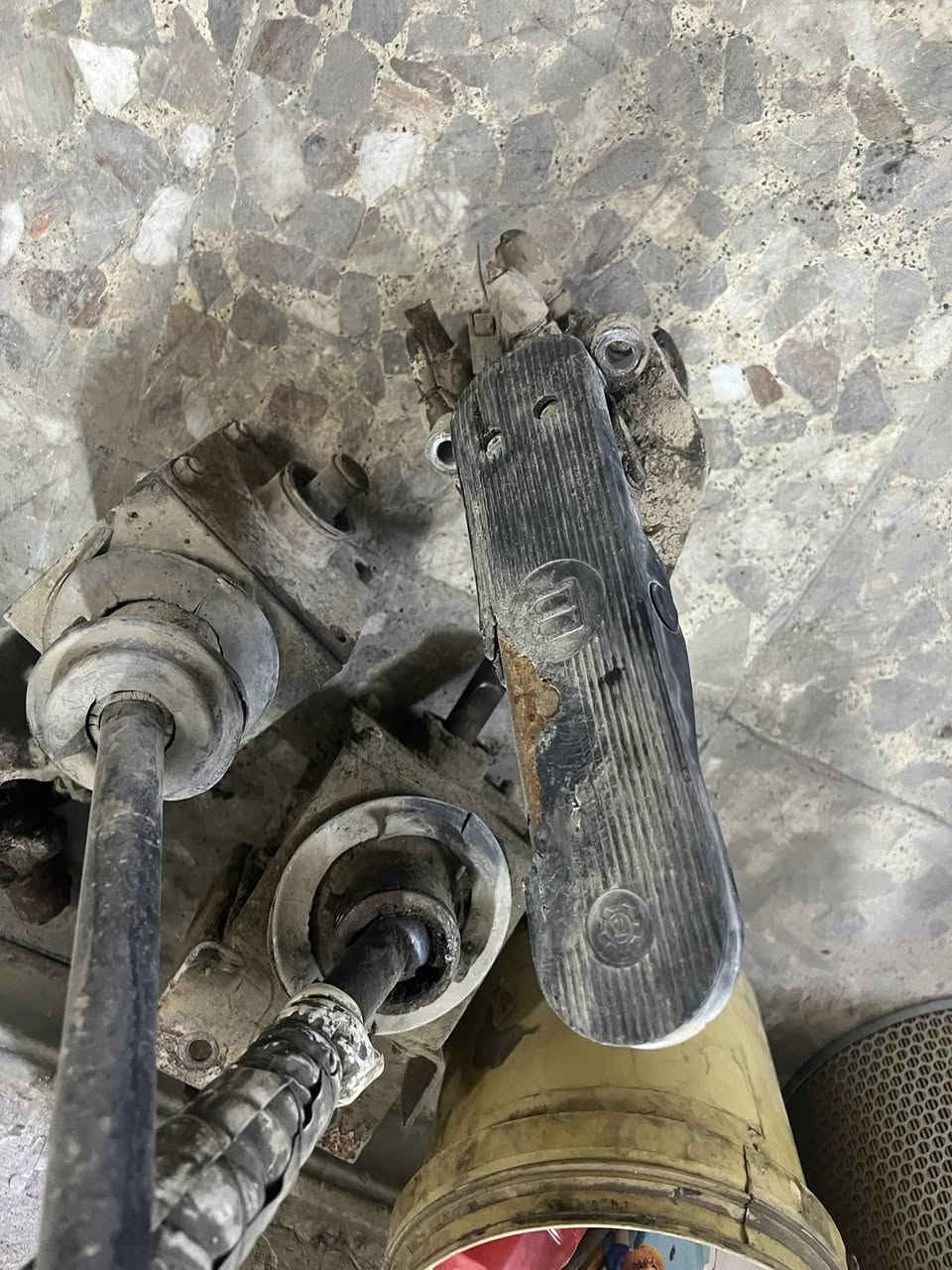 سلام عليكم غراض هونداي فيتناميه دايو متوفر شنو تحتاج صناديك چاملغات جام هونداي الصفح الطوال جام فيتناميه موجود زغير وجبير دعسات بريك غرف كير كمبريسر دشابيل للاستفسار اتصل غير متواجد عل فيس***********
