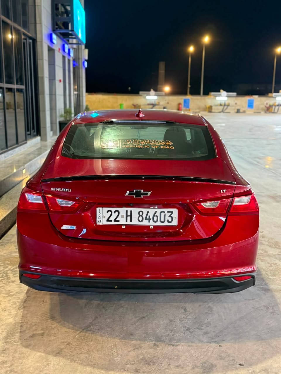 🚗 شـيـفـرلـيـه مـالـيـو 2023 فـئـة2 LT لـلـبـيـع 🚗
الموديل: 2023
 الفئة:2 LT (مواصفات حلوة وكاملة)
 اللون: أحمر ماروني مميز ولمعة حجر نظيفة جداً
 الرقم: أربيل هزة وسنوية جديدة وجاهزة للتحويل وباسم المالك.
✨ المواصفات:
 سقف بانوراما (فتحة سلايد روف قطعتين).
 شاشة داخلية كبيرة بلادية مع كاميرا خلفية عالية الدقة.
 ويل جوب بلادي حجم كبير ومميز.
 بصمة تشغيل وبصمة أبواب.
 تحكم ستيرن كامل وجهتين.
 تبريد ثلج، محرك وكير وكهربائيات بشرط الفحص (سيارة جاهزة مال بيتك من كلشي).
🔎 تفاصيل الحادث والوضرر بكل أمانة:
 حادث أمريكا: السيارة بيها جاملغ أمامي أيسر مصلح ومصبوغ. أما الباب الأمامي والباب الخلفي مابيهن صبغ ولا مصلحات، بيهن مروج بسيط من أمريكا بقدر (4 أصابع) وبقيتهم على وضعهم البلادي لأن الضربة جداً بسيطة ومو نشاز.
 سلامة الدواخل: دواخل السيارة، اللغود، الشاصي، والإيرباغات كلها سليمة 100% وبشرط الفحص (الضربة خارجية وسطحية ومبتعدة تماماً عن الصدر والمحرك).
 طخة بغداد: بيها شخط وطخة بسيطة جداً وغير مؤثرة بالجاملغ الخلفي اللي بصف السايق (مو مصلحة، باقية على وضعها وموضحة بالصور بكل شفافية).
📸 الصور: مرفقة بالكامل (صور السيارة الحالية ببغداد وصور حادثها بأمريكا للأمانة والوضوح).
📍 المكان: بغداد
📞 للاستفسار ومعرفة السعر: يرجى  الاتصال على الرقم: [***********]

