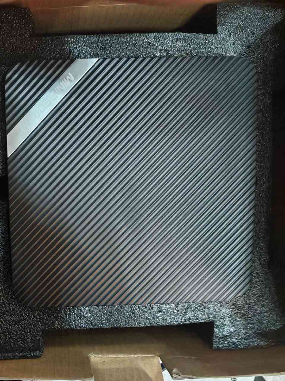 السلام عليكم
 ميني بيسي للبيع
UM690S

Processor

AMD Ryzen ™M 9 6900HX

GPU

AMD RadeonTM 680M

Memory

ddr5 32GB

Storage

1TB
جديده بس بيه وحده من الاستيكات وكعت دورت عليه مالكيته موضحه بصوره
السعر 450 قفل


**إذا كنت صاحب هذا الإعلان وتريد حذفه لأي سبب، رجاءا أرسل رسالة إلى الدعم الفني**