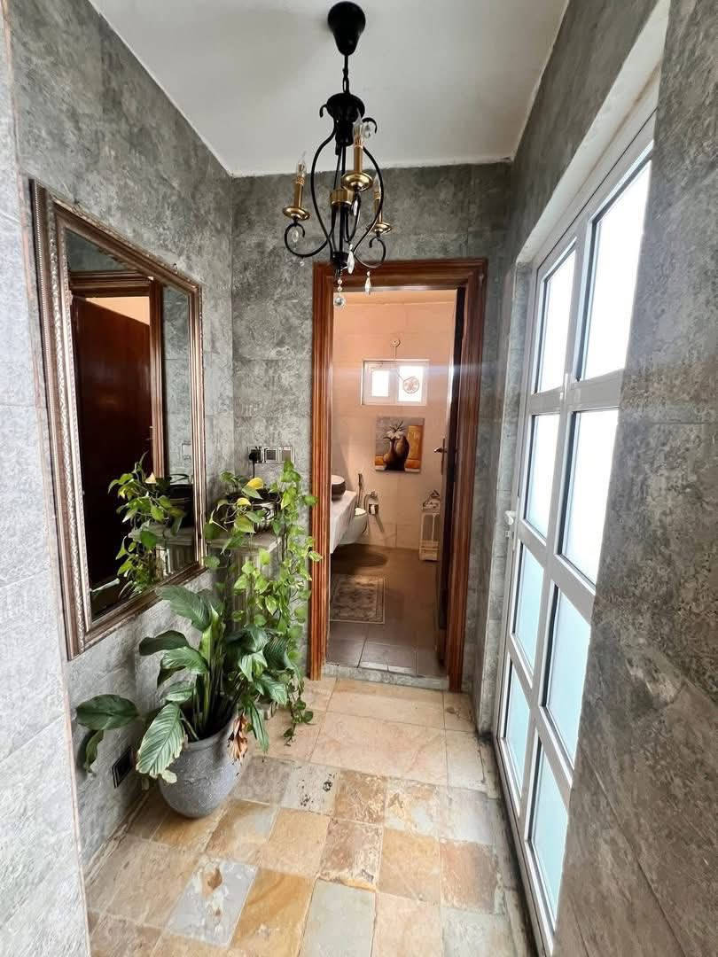 🏡 دارين تونات للبيع – الجادرية / مربع عاتكة
✨ فرصة مميزة للسكن الراقي في أحد أرقى مناطق الجادرية

🔹 الحالة: كلاسيك

🔹 التصميم: من تنفيذ شركة فرنسية

🔹 المساحة الكلية: ٣٠٠ متر

🔹 الواجهة: ١٠ متر

📍موقع هادئ ومميز مناسب للسكن العائلي أو الاستثمار.

📞 للاستفسار والمعاينة:

***********

***********

🏢 شركة عصر حمورابي للاستثمار والتطوير العقاري

📍الكرادة – شارع العطار – بناية عصر حمورابي

🔸 نستقبل جميع العروض العقارية

بيع • شراء • استثمار

#الجادرية #مربع_عاتكة #دار_للبيع #عقارات_بغداد #استثمار_عقاري #شركة_عصر_حمورابي #عقارات_الجادرية
