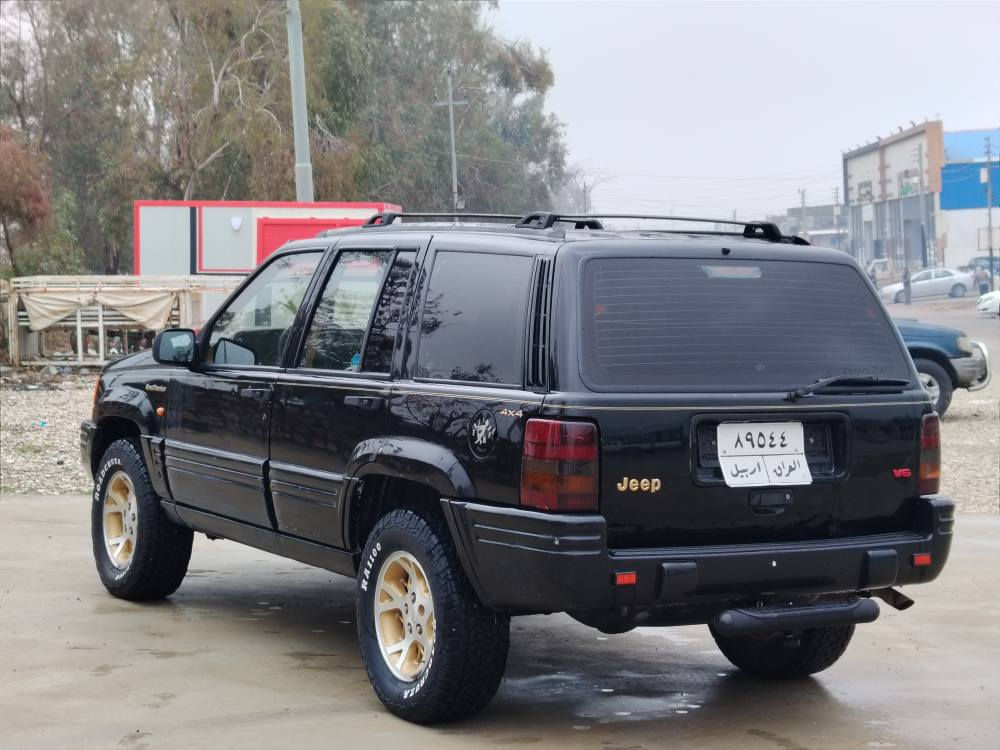 تاقانەکەی خۆمان جيب موديل ١٩٩٦
توماتيك دەبل ئەکسل
 سەیارەکه فول مواسەفاتە
کوشین جلدو هیتەرو کوشین کارەباییە
تەعدیل سورعەو سوکان ڤۆلیۆمە
گێڕ و مەكينه و دەبل ئەكسل بەشەرت
کارەبایی هەمووگیانی بەشەرته 
٤ تايه و ويلى تازەیەی بۆبەستراوە
 مالى دوسته لۆک لۆکە
ناوو داخیلی زۆر جوانە
 بو ياغى نيه هيجى  پيوه نيه
***********ڤایبەر وەتس ئەپ
***********لەشاری کۆیەم
65وەرەقەو مەجالێکی کەم كويسينجاك, أربيل
