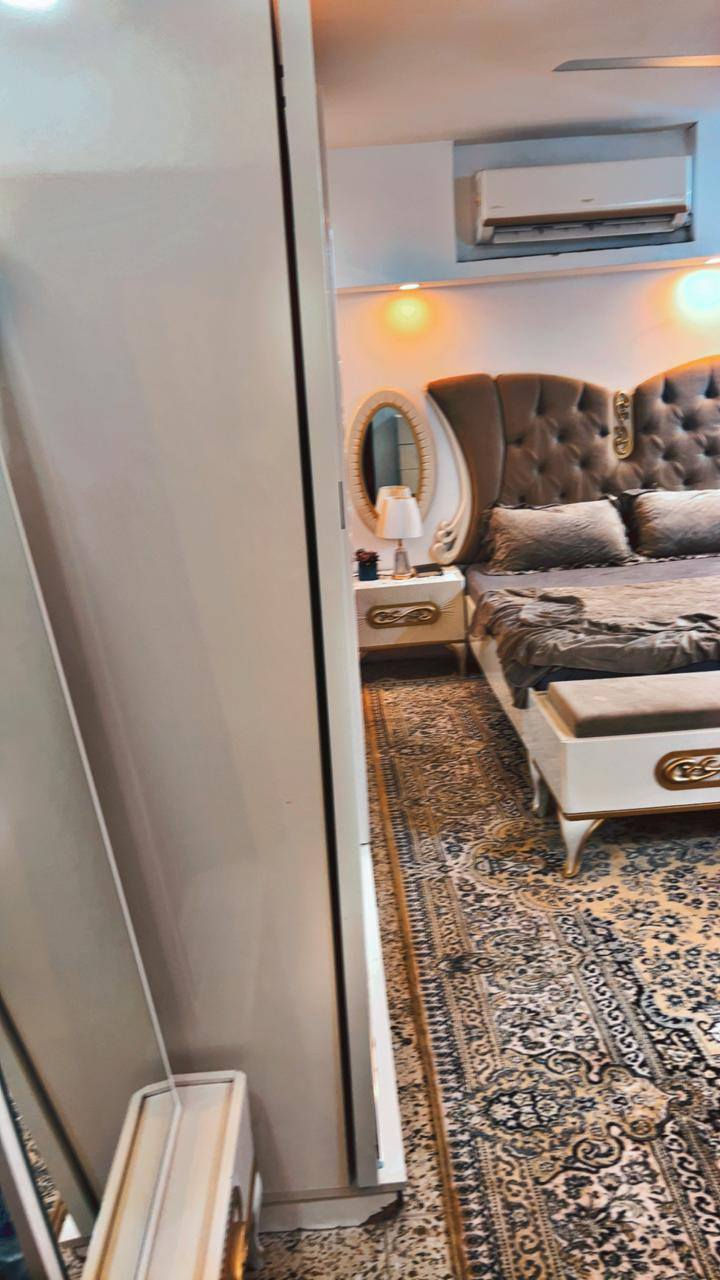 ***********
شراي يراسلني واتساب فقط  ادزله فديوات للغرفه 
غرفه تركي ١٠ قطع ثكيله ضخمه نظيفه كلش السعر كلش مناسب عنوان بغداد صليخ شراي يتفضل واتساب يشوف الفديوات للغرفه
