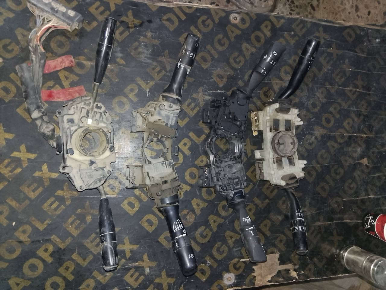 قطع غيار سيارات تويوتا هايلوكس  جمره حديث و وقديم محلات هايلوكس تصال ***********
***********3موجودتوصيل جميع المحافضات
