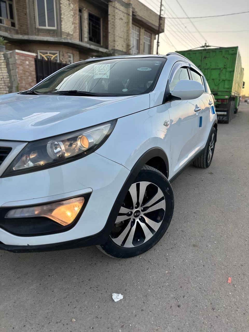 سلام عليكم كيا سبورتج موديل 14 وارد خليجي رقم اربيل تحويل ثاني يوم هزه جديده سنويه جديده رقم انكليزي محرك 2400 كير ومحرك مكفولات السياره ضرر جاملغ خلفي وداير الجاملغ المامي سياره جاهزه تخم تاير صدر أمامي خلفي كله جديد السياره احلا من الصور مكان بغداد ابو غريب خان ضاري مكلف بل نشر السعر 145 وبيها مجال رقمي ***********   ***********
