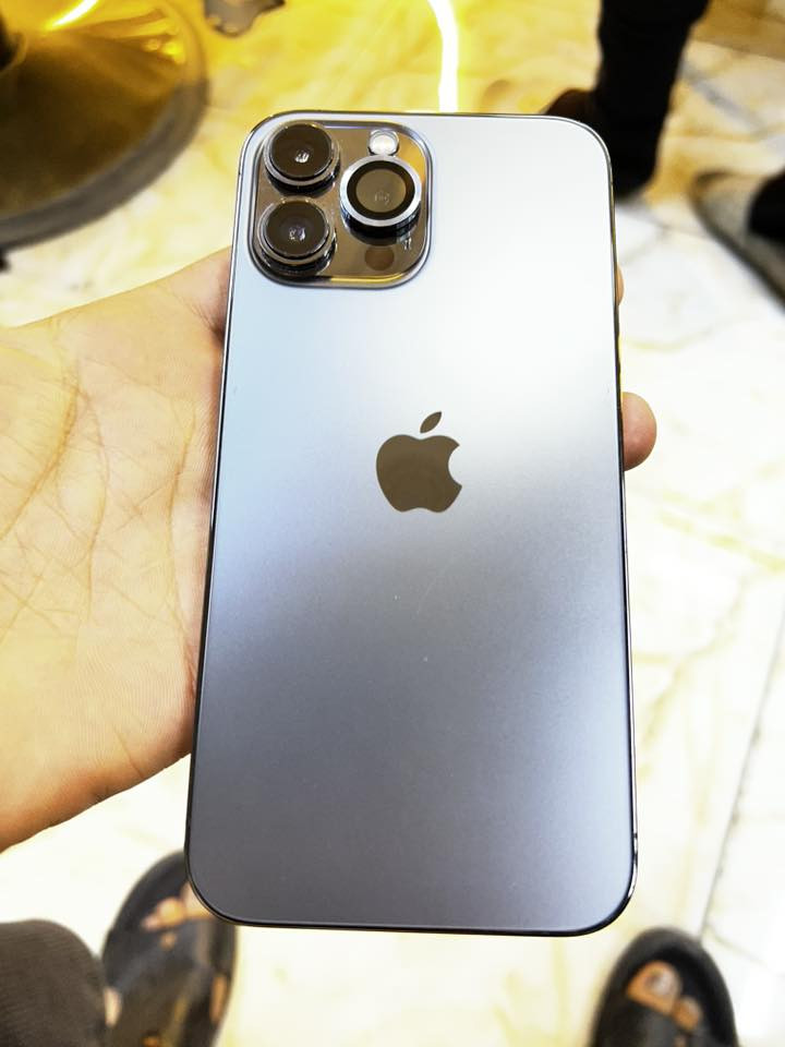 13pro max
ذاكره 256 بطاريه 85 جهاز بلادي وتر بروف سعره 675 

للتواصل وتساب و***********
