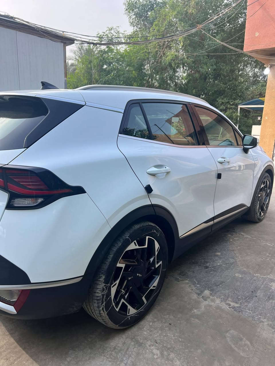 اللهم صل على محمد 
كيا سبورتج 2024 وكالة الدولية 
رقم بغداد كفالة عامة
مواصفات 
بصمة تشغيل عن 
جام يصعد وينزل بالبصمة 
كراسي ٢ كهرباء 
كراسي تدفئة 
ستيرن تدفئة 
تحكم ستيرن جهتين وحاكية 
تبريد قطعتين 
شاحن وايرلس لاسلكي
بروجكتر
مري شفط 
ويل كبير
ماشية 40 ✅️
سعر ٢٢٥ وبيها مجال للطيبين 
للتواصل/***********
