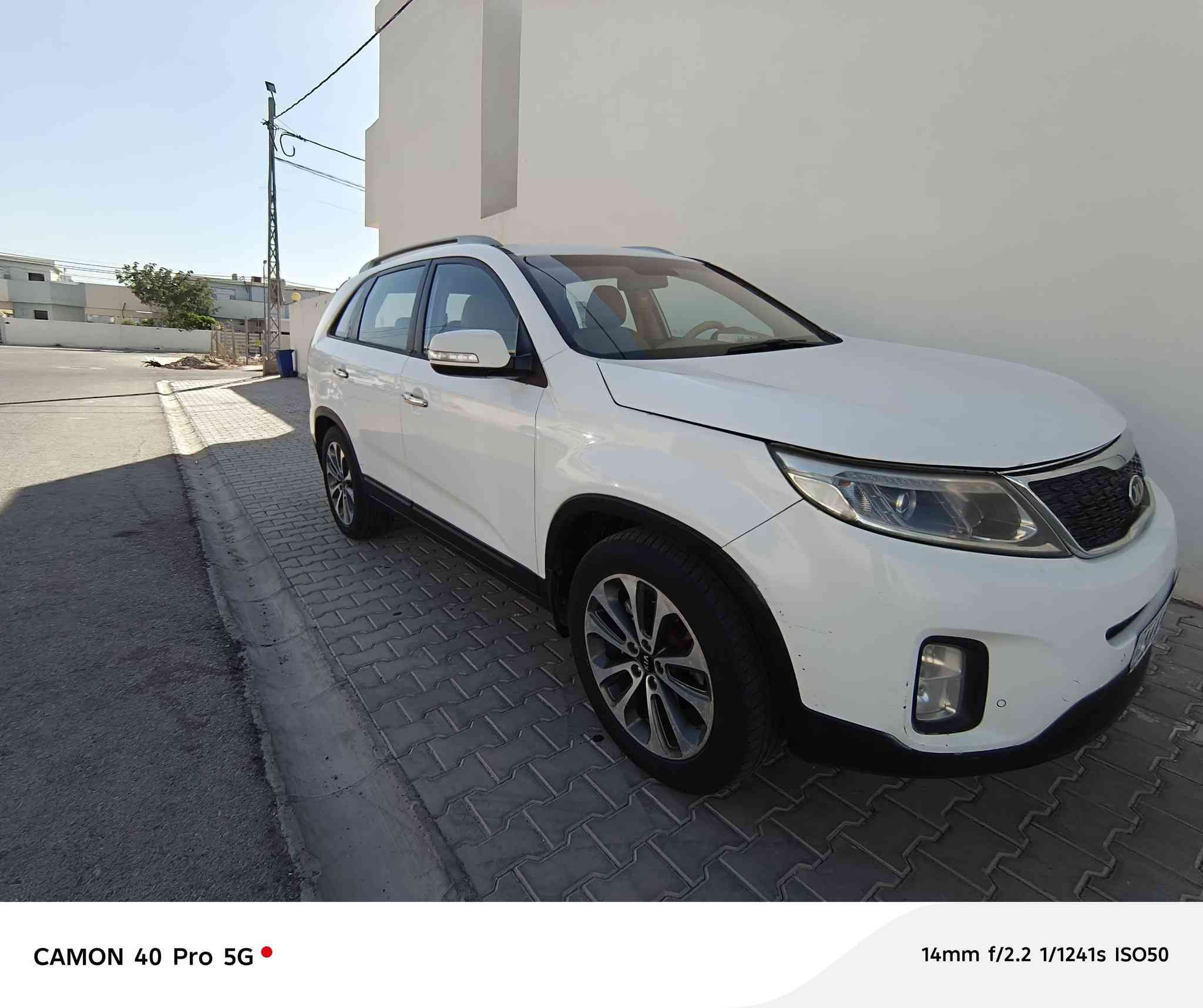 سلام عليكم سورنتو 2014 فول موصفات من عدا الفتحه
سبعه راكب 
ثلاث قطع  تبريد 
سته سلندر
3500
اشاير ترحيب
 بصمه ابواب 
وبصمه تشغيل 
مري شفط
لد  امامي وخلفي 
حساس أمامي وخلفي 
أناره داخلي
 خمسه ويل كروم 
سعر 180 وبيه مجال لشراي مكان سياره  دوانيه ألحمزه الشرقي وستفسار عله هاذه رقم  
***********
