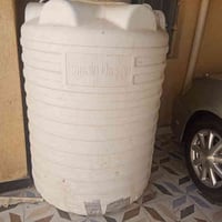 تانكي للبيع ثقبين ومصلحات السعر40وبي مجال الاتصال عله رقم 07766621779