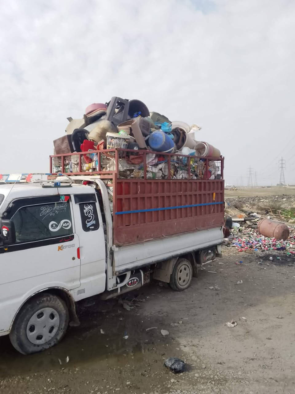 السلام عليكم كيا بنكو موديل 95رقم نينوى مسطرة حصه گاز باسمي السياره قطره صبغ مابيها محرك 2700 لا صرف ولا نفخ السعر اتصل على الرقم ***********
