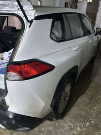 للبيع سيارة كروز موديل ٢٤رقم بغداد ماشيه ٣٠الف مكفول الاستفسار ٠٧٧٢٢٤٢...