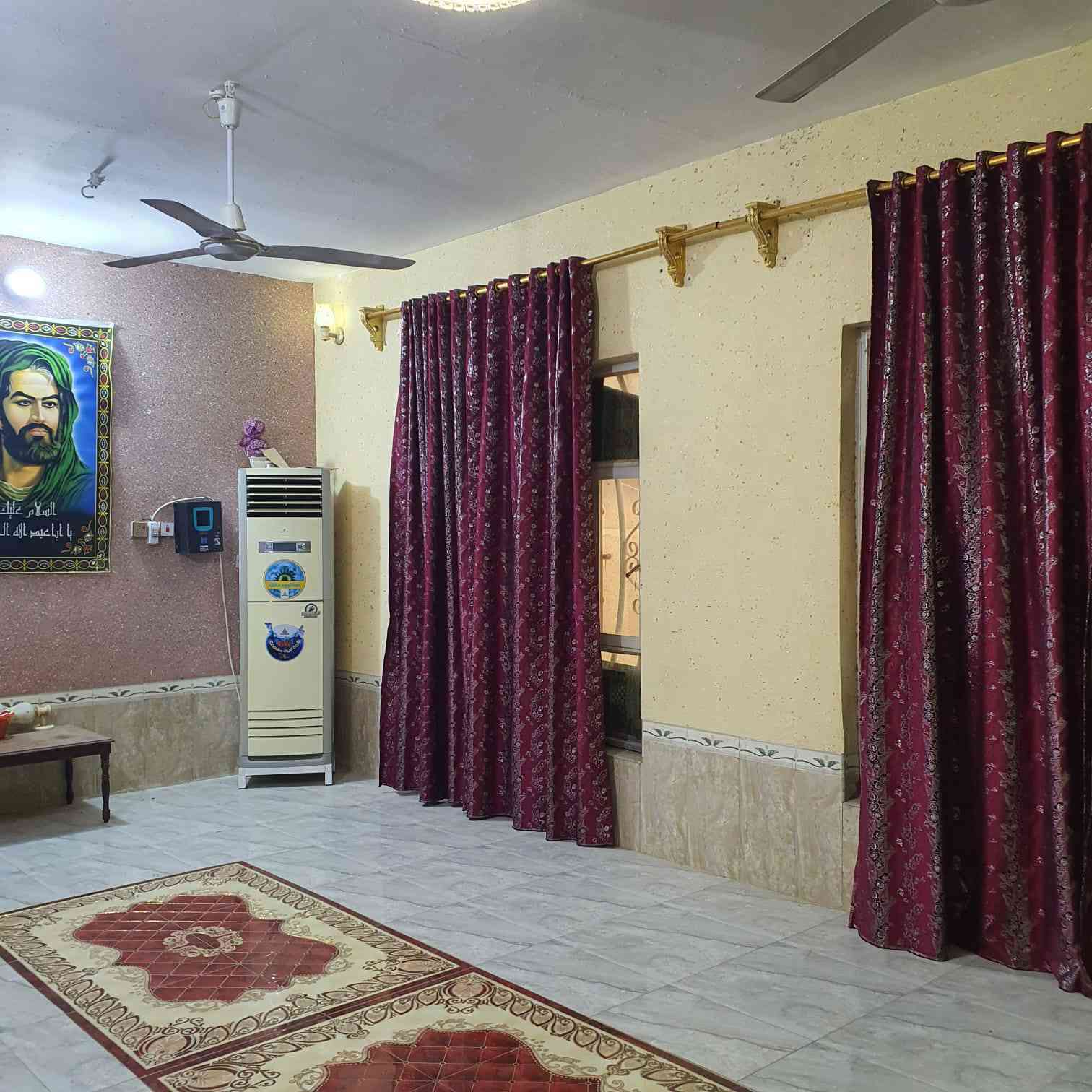 سلام عليكم من رخصت ابو الكروب بيت اللبيع طابو زراعي سند ٢٥ مساحة ٢٧٥م اساس كونكريت بناء طابوق يتكون من غرفتين نوم وصالة واستقبال ومطبخ وصحيات داخلية وخارجية يبعد عن شارع العام ١٠٠م العنوان طريق السنية الاتصال على الرقم ***********
