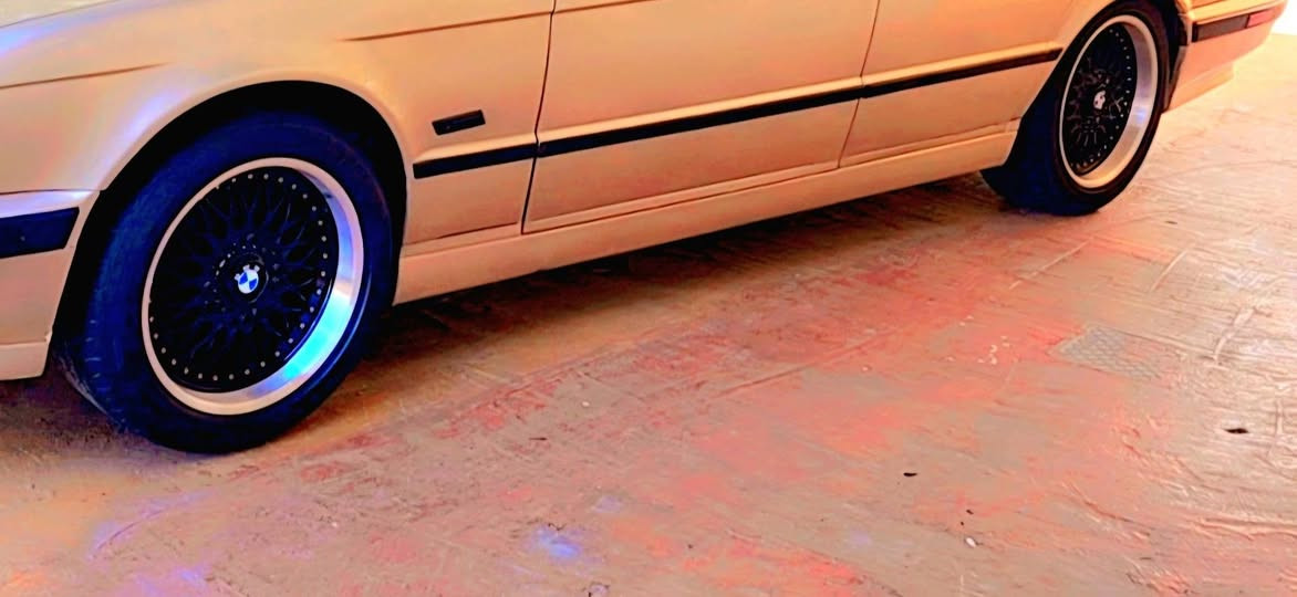 مرحبا تخم ويل 17 بي ام كامل مع التايرات نظيف لوك
سعر 400 الف وبي مجال لشراي


**إذا كنت صاحب هذا الإعلان وتريد حذفه لأي سبب، رجاءا أرسل رسالة إلى الدعم الفني**