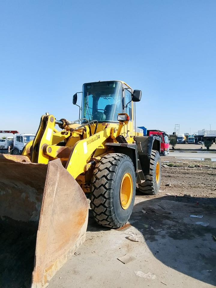 شفل كوماتسو موديل ٢٠٠٠
حجم ٣٢٠ كير محرك جديد كير معمر جديدي
تخم تايرات جديد 
رقم سنوي جديد معها حصة حصه كاز
سعر ٢٥٠$مجال
@أبرز المعجبين
***********☎️
