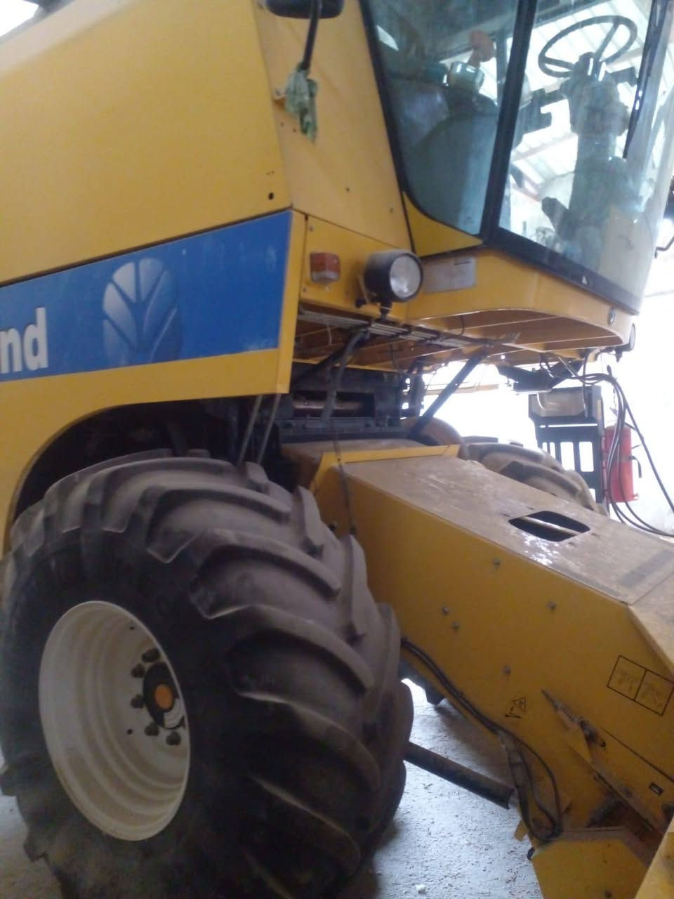 حاصده للبيع موديل ٢٠١٩ رقم سليمانيه عاده ١٨٠٠ ساعه كفاله عامه السعر ٨٥ وبيه مجال الشراي لاتصال ***********
