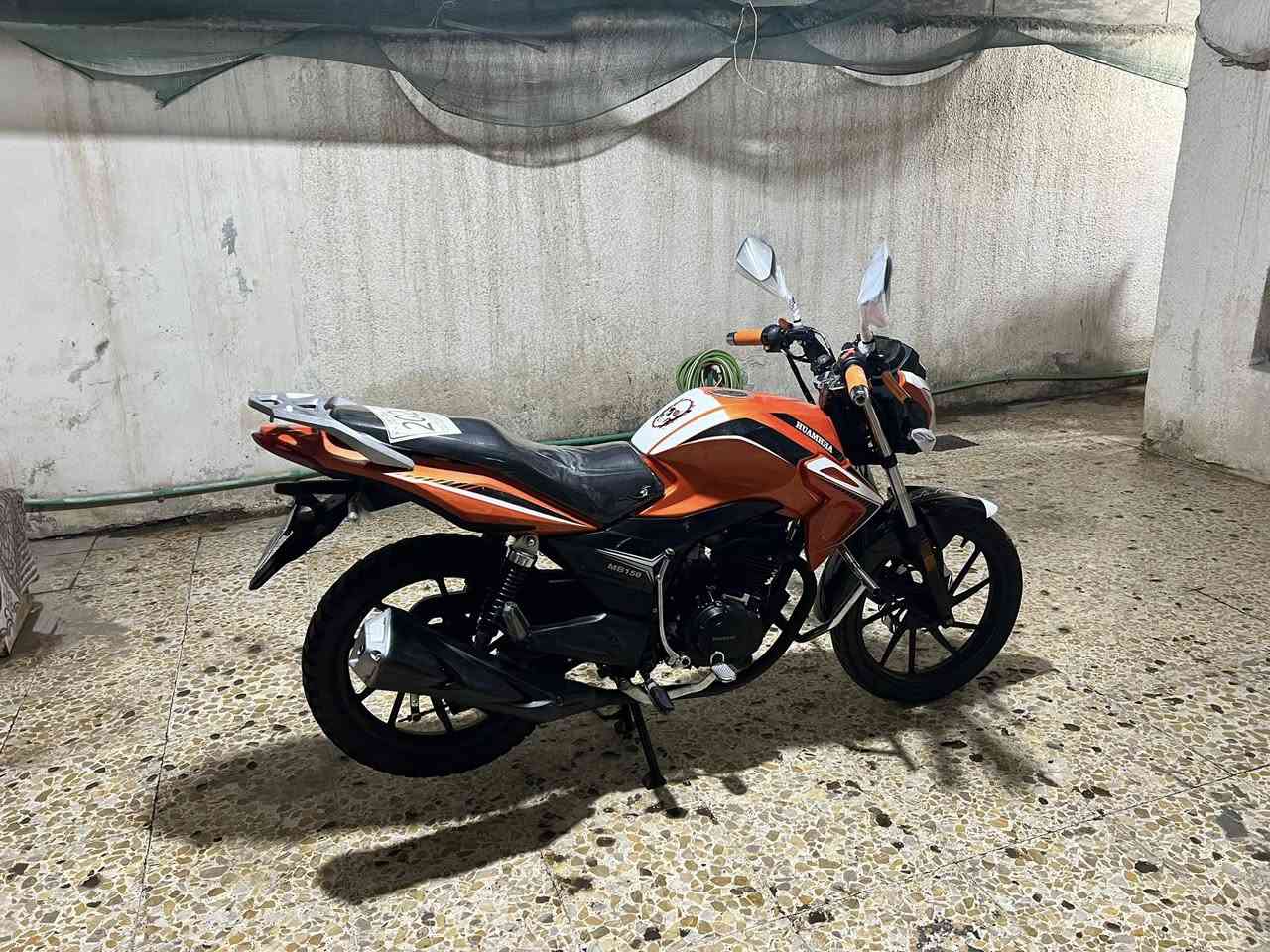 يوجد موطور هيومه موديل 23مسجله كامله تحويل ثاني يوم 
السعر مليون 250
كلشي مابيه دراجه حلوه مابيه أي نقص تعال شوف بعينك لو جيب فيتر فحص 
مكاني الرمادي تأميم 8اشباط 
***********
