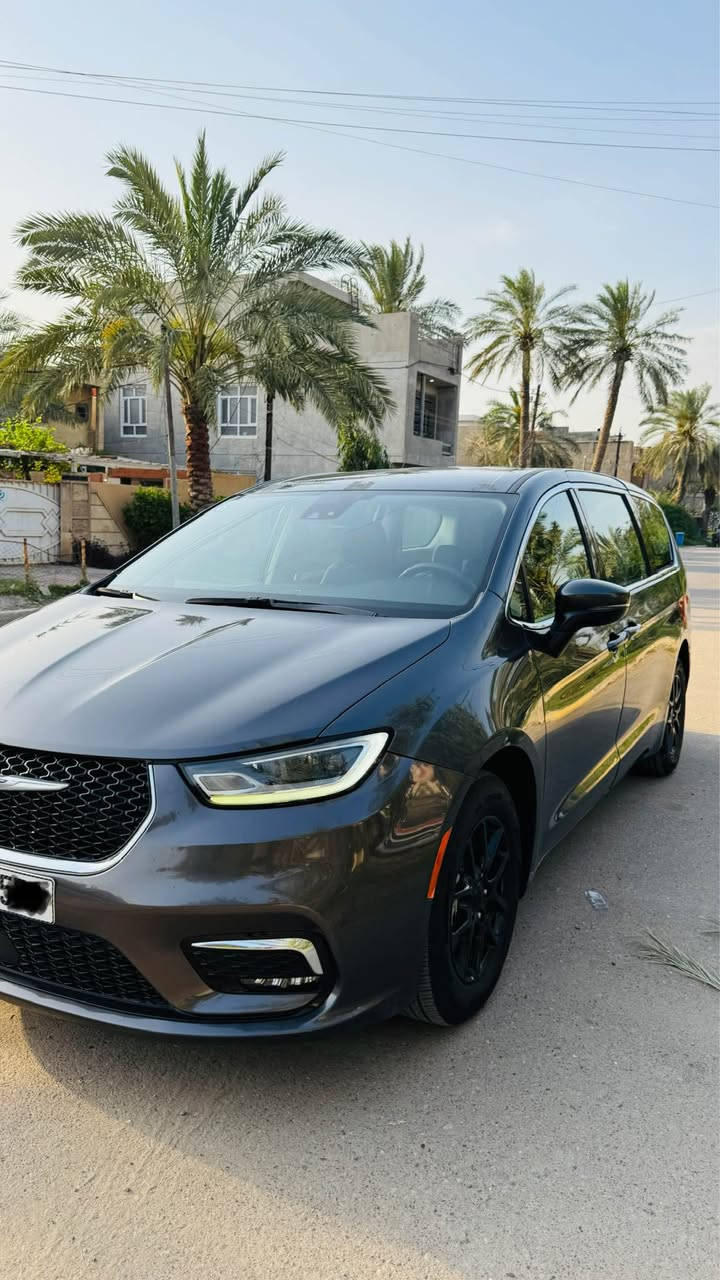 كرايسلر باسفيكا 2023 CHRYSLER PACIFICA
ماشية 45 ميل
#مواصفات فول عدا الفتحة 
بصمة تشغيل وابواب بصمة 
 هاند بريك بصمة كهربائي
محرك 6 سلندر 3600 بانزين
 رادر امامي وجانبي 
بيبان كهرباء ( تحكم ريمونت ) وبصمة أبواب 
صندوق كهرباء
كشنات جلد VIP منفصل 7 راكب
مانع انزلاق 
 كشن خزن ميموري 
لايت لد الشكل الجديد 
تنبيه الخروج عن المسار 
تبريد مركزي ثلاثة قطع منفصل
تدفئه كراسي وستيرن تدفئة
فول تحكم استيرن
اشاير بالمري وهيترات بالمري
تشغيل عن بعد
كير ماوس

السيارة جاهزة
حادثها والصبغ 
صبغ جاملغات خلفيه 2 
تبديل باب جانبي وجنطه نفس اللون
الحادث مرفق مع الصور بدون شاصي بدون لغد
السعر// 195$ ورقه وبيها مجال
مكاني بغداد *********** بغداد, العراق
