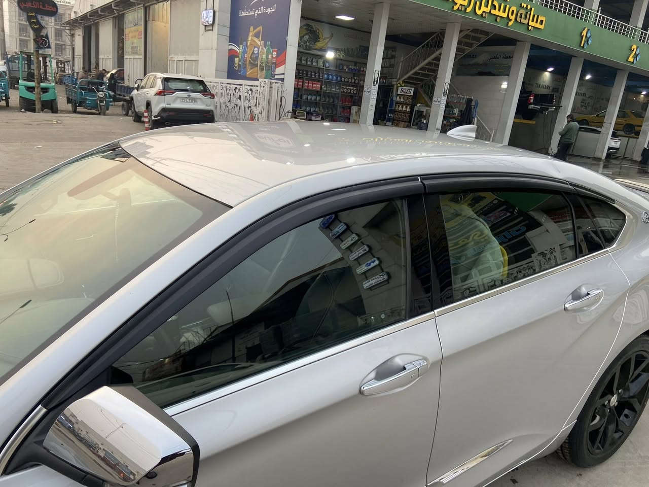 السلام عليكم ورحمة الله وبركاته
امبالا2020 بريمر فول مواصفات بدون حادث بدون ايرباك داخله سرقة وراجع نفسه 
تخم تاير جديد صدرها جديد 
السيارة بيها طبة بالكرير انزلك سعر تصليح
ماشية 80 
رقم سليمانية
مكانهه بغداد زيونة 
السعر 16500 وبيها مجال 
 واتساب ***********3
***********
