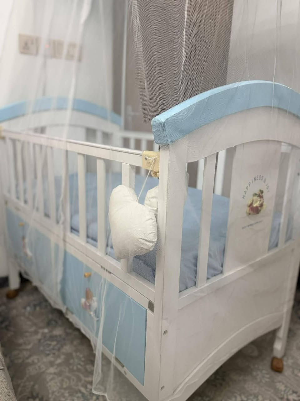 تخت اطفال للبيع غير مستعمل 
ينيم لعمر ٨ سنوات يتكبر ويتصغر
السعر ٢٢٥ وبي مجال 
عنوان موصل حي الكفاءات


**إذا كنت صاحب هذا الإعلان وتريد حذفه لأي سبب، رجاءا أرسل رسالة إلى الدعم الفني**