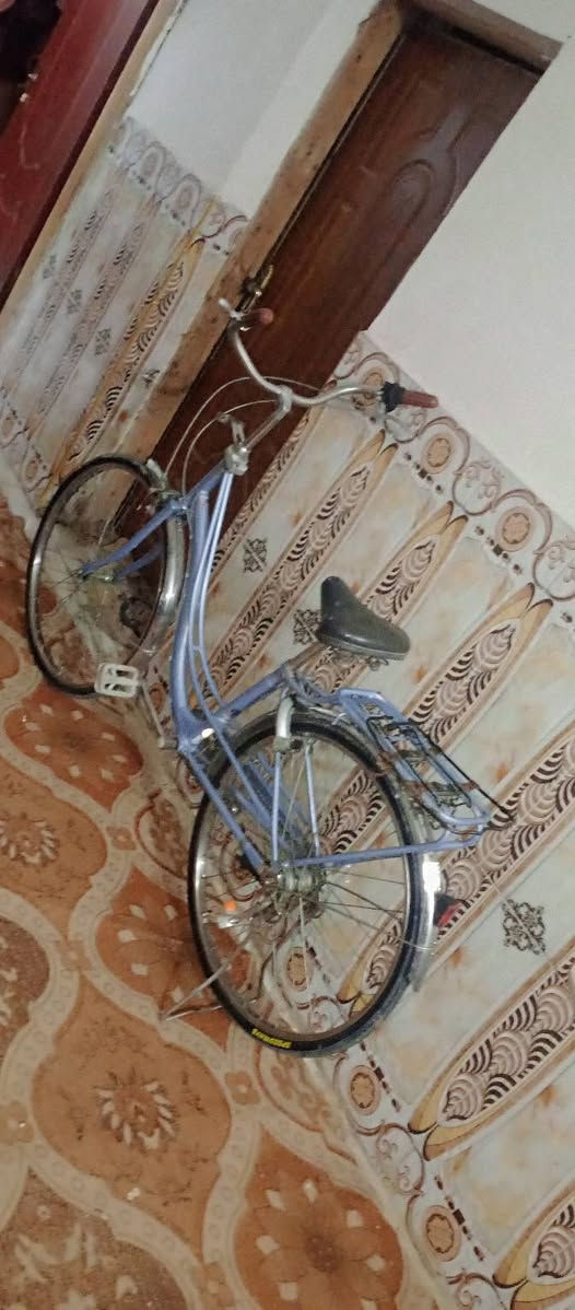 سلام عليكم.. 

بايسكل للبيع.. 

مكاني دوانيه دغاره.. 

السعر 75 🔒..


**إذا كنت صاحب هذا الإعلان وتريد حذفه لأي سبب، رجاءا أرسل رسالة إلى الدعم الفني**